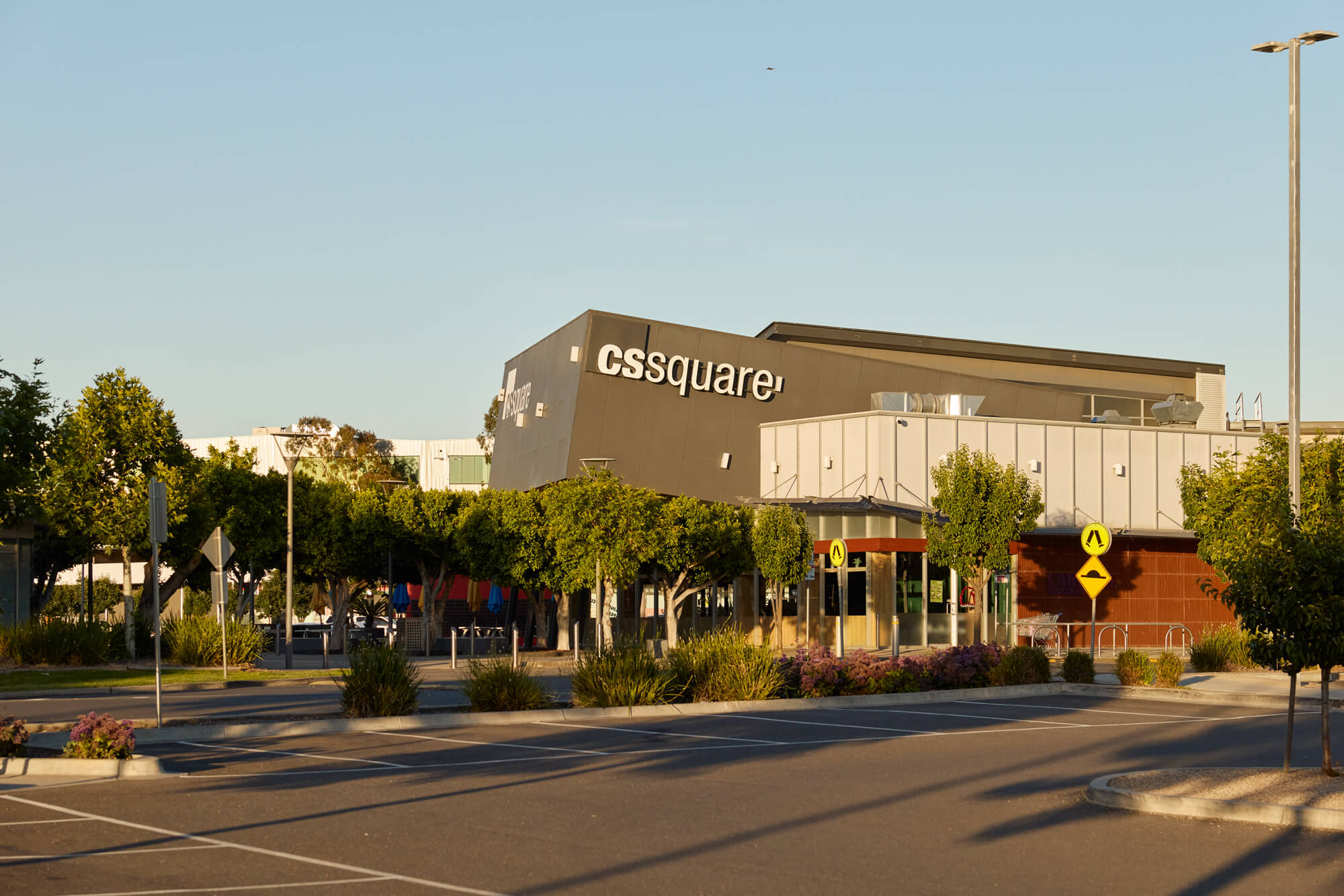 Caroline Springs Town Centre, Caroline Springs